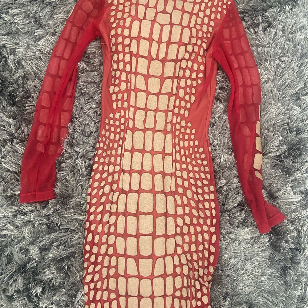 Dress - Picture 7 of 8